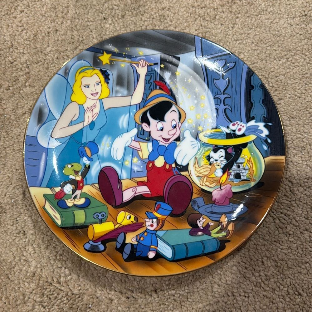Disney Pinocchio Decorative Collectable Plate